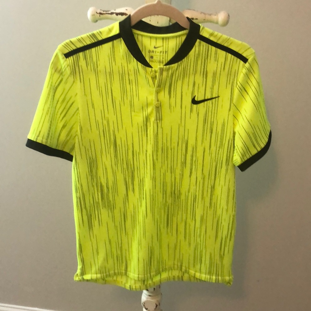 Nike Sz S Yellow Dri-Fit Shirt